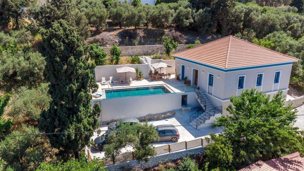 Villa Remedio Neon Khorion  Exteriör bild